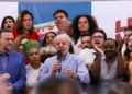 Lula desafia Flávio Bolsonaro a declarar voto favorável ao fim da escala 6x1