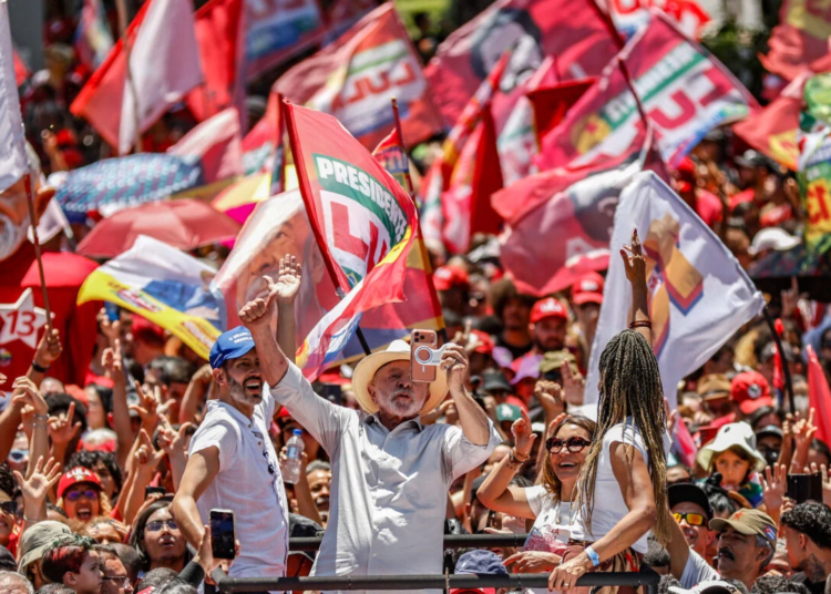Lula mira gestão de opositores em evento no Distrito Federal e defende fim da escala 6x1