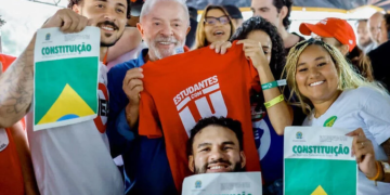 Lula promete expansão do programa Pé de Meia para universitários em caso de reeleição
