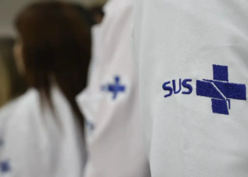 Mais Médicos Especialistas abre 224 vagas em nova chamada para atuar no SUS