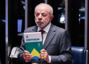 Minas Gerais vira palco da campanha de Lula após aprovação do fim da escala 6x1