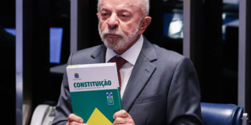 Minas Gerais vira palco da campanha de Lula após aprovação do fim da escala 6x1