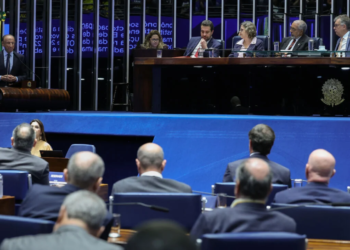 PEC 221/2019 coloca fim da escala 6x1 em reta decisiva no Senado Federal