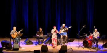 Roberto Menescal ganha especial no programa Cena Musical na véspera de seus 89 anos