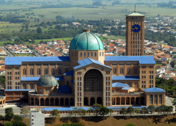Santuário Nacional de Aparecida espera público recorde nesta segunda-feira de feriado