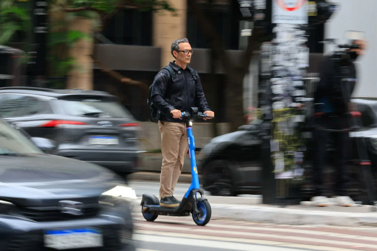 São Paulo inicia fiscalização de bicicletas e patinetes elétricos nesta terça-feira