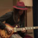 Trajetória de Pedro Hills marca a final do reality Duelo de Guitarras neste sábado